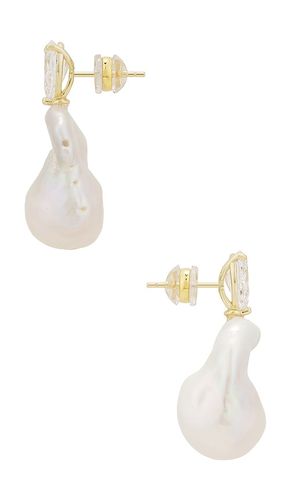 SHASHI Violette Earring in Ivory - SHASHI - Modalova