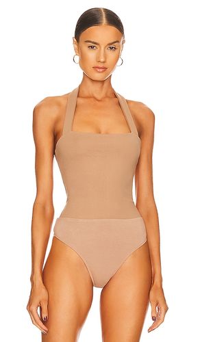 Reece Halter Bodysuit in . Size S. Also in M, XL - superdown - Modalova