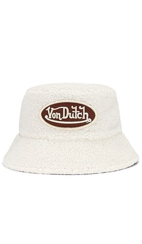 Sherpa Bucket Hat in - Von Dutch - Modalova