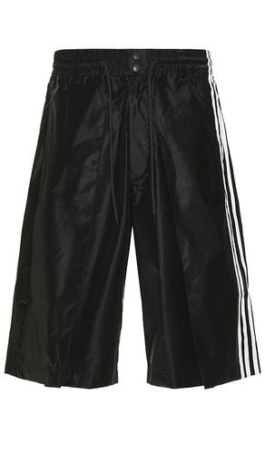 Triple black shorts en color talla L en - Black. Talla L (también en XL/1X) - Y-3 Yohji Yamamoto - Modalova