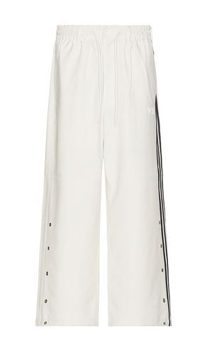 Pantalones 3 stripes en color crema talla S en - Cream. Talla S (también en XL/1X) - Y-3 Yohji Yamamoto - Modalova