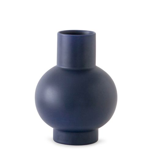 Strøm XL Earthenware Vase - Navy Blue - RAAWII - Modalova
