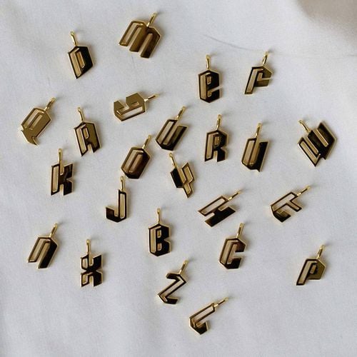 Vermeil Cut Alphabet Pendant (Assorted) - Otiumberg - Modalova