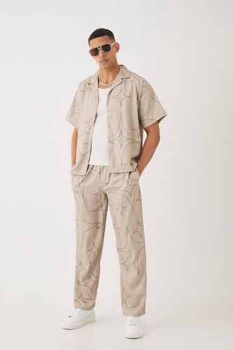 Soft Twill Boxy Tonal Star Print Shirt & Trouser Set - - M - boohooMAN - Modalova