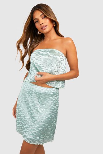 Womens Plisse Bandeau & Floaty Mini Skirt Set - - 12 - boohoo - Modalova