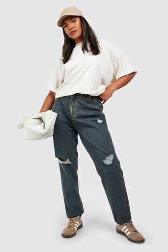 Womens Plus Basics High Waisted Ripped Mom Jeans - - 28 - boohoo - Modalova