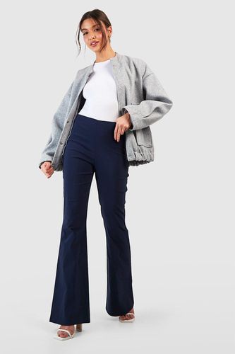 Womens Super Stretch Fit & Flare Tailored Trouser - - 12 - boohoo - Modalova