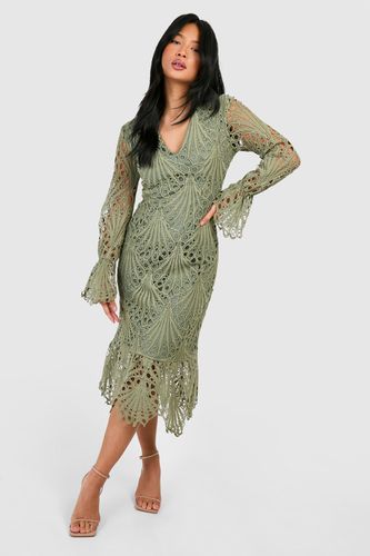 Womens Petite Premium Lace Plunge Front Midaxi Dress - - 10 - boohoo - Modalova