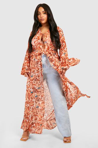 Womens Plus Woven Paisley Print Frill Detail Longline Kimono - - 16 - boohoo - Modalova