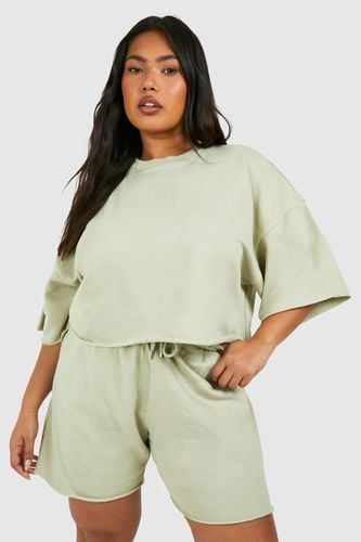 Womens Plus Short Sleeve Crop Sweatshirt And Short Set - - 22 - boohoo - Modalova