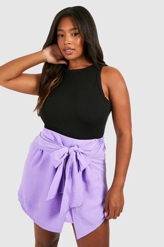 Womens Plus Textured Woven Bow Detail Mini Skirt - - 16 - boohoo - Modalova