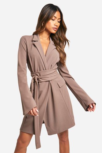 Womens Tie Waist Long Sleeve Blazer Dress - - 18 - boohoo - Modalova