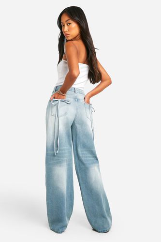 Womens Ribbon Pocket Detail Straight Leg Jeans - - 10 - boohoo - Modalova