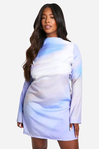 Womens Plus Premium Satin Blurred Print Cowl Back Mini Dress - - 18 - boohoo - Modalova