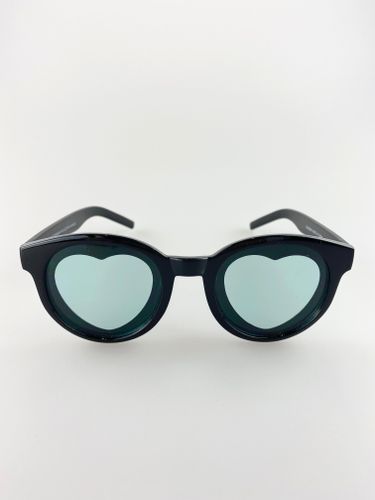 Plastic Round Frame Sunglasses with Heart Lenses - - One Size - SVNX - Modalova