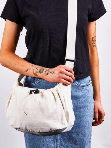 Nylon sling bag bag with drawstring front pocket - - One Size - NastyGal UK (+IE) - Modalova