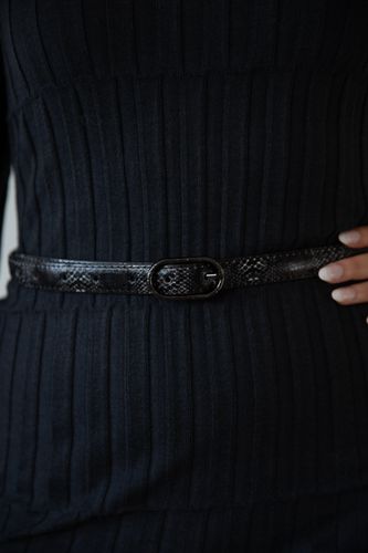 Womens Faux Snake Print Thin Belt in - One Size - SVNX - Modalova