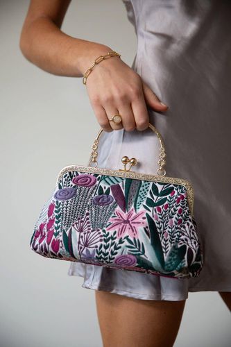 Womens Floral Embroidered Clutch Bag - - One Size - SVNX - Modalova