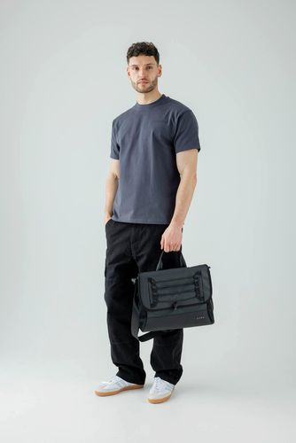 Messenger Bag - Black - One Size - SVNX - Modalova