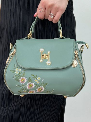 Womens Embroidered shoulder bag With Zip Charms - - One Size - NastyGal UK (+IE) - Modalova