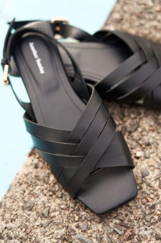 Womens Plaited Sandal With Gold Buckle Detail In - 7 - NastyGal UK (+IE) - Modalova