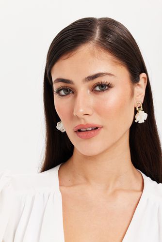Womens Shell Flower Petal Drop Earring - One Size - Liquorish - Modalova