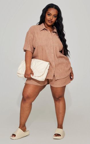 Womens Plus Mocha Crinkle Textured Short Sleeve Beach Shirt - - 16 - NastyGal UK (+IE) - Modalova
