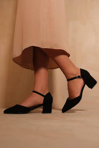Womens 'Ayra' Pointed Toe Low Block Heel Sandals - - 7 - NastyGal UK (+IE) - Modalova