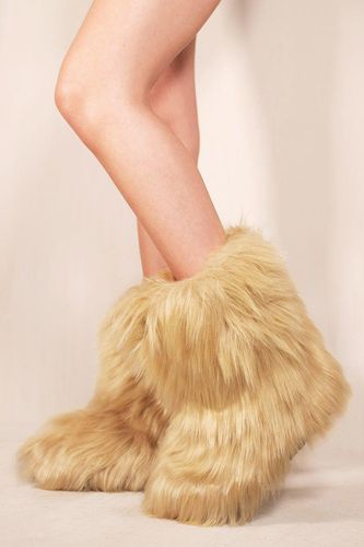 Womens 'Malaya' Platform Fluffy Faux Fur Ankle Boots - - 3 - NastyGal UK (+IE) - Modalova