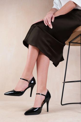 Womens 'Reflex' Wide Fit Mid High Heels With Pointed Toe - - 6 - NastyGal UK (+IE) - Modalova