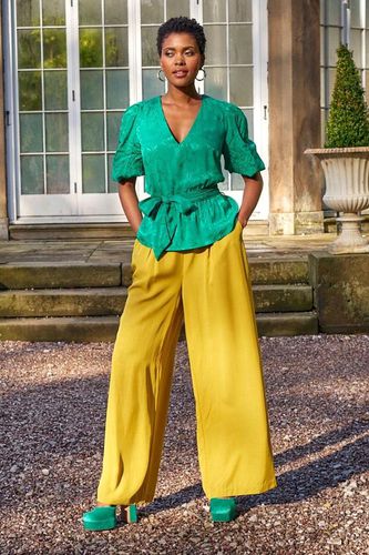 Womens Wide Leg Tailored Trouser In Olive - - 6 - NastyGal UK (+IE) - Modalova