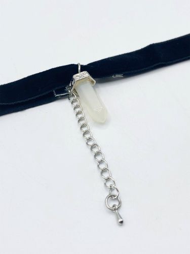 Womens Faux Velvet Choker Necklace with Clear Stone Charm - One Size - SVNX - Modalova