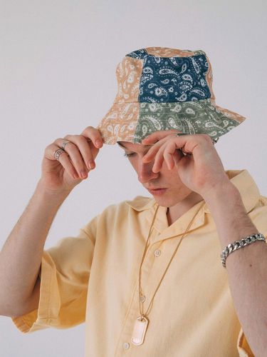 Womens Patchwork Paisley Print Bucket Hat - - One Size - NastyGal UK (+IE) - Modalova