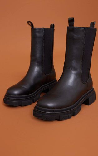 Womens PU Round Toe Cleated Chunky Sole Ankle Boots - 5 - NastyGal UK (+IE) - Modalova