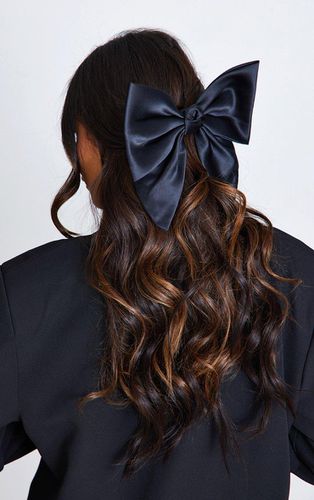 Womens Satin Oversized Bow Hair Clip - One Size - NastyGal UK (+IE) - Modalova