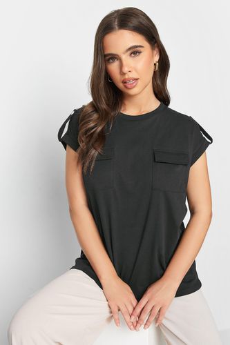 Womens Petite Pocket Detail Cotton T-Shirt - - 12 - NastyGal UK (+IE) - Modalova