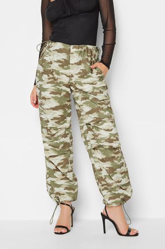 Womens Petite Camo Parachute Trousers - - 6S - NastyGal UK (+IE) - Modalova