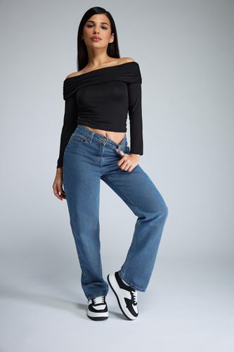 Womens Petite Straight Leg Jeans - - 6 - NastyGal UK (+IE) - Modalova
