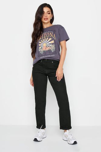 Womens Petite Mom Jeans - Black - 8 - NastyGal UK (+IE) - Modalova