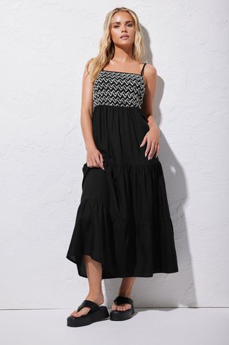 Womens Petite Tiered Midaxi Dress - - 8 - NastyGal UK (+IE) - Modalova