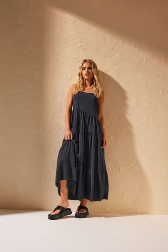 Womens Petite Maxi Dress - - 8 - NastyGal UK (+IE) - Modalova
