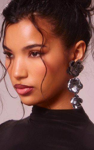 Womens Statement Triple Flower Earrings - One Size - NastyGal UK (+IE) - Modalova