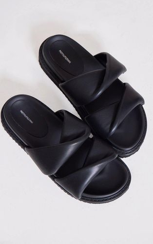 Womens PU Round Toe Twisted Strap Footbed Flat Sandals - 3 - NastyGal UK (+IE) - Modalova