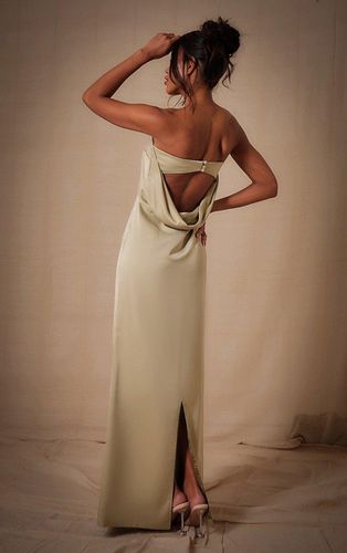 Womens Sage Bridesmaid Satin Bandeau Maxi Dress - - 4 - NastyGal UK (+IE) - Modalova