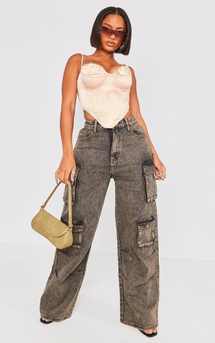 Womens Shape Washed Denim Pocket Detail Cargo Jeans - 8 - NastyGal UK (+IE) - Modalova