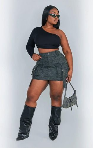Womens Plus Washed Faux Leather Pocket Cargo Mini Skirt - 28 - NastyGal UK (+IE) - Modalova