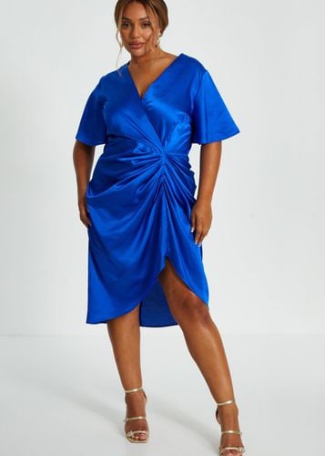 Womens Curve Satin Ruched Wrap Midi Dress - - 16 - NastyGal UK (+IE) - Modalova