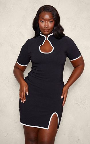 Womens Plus Contrast Binding High Cut Out Neck Detail Bodycon Dress - 26 - NastyGal UK (+IE) - Modalova