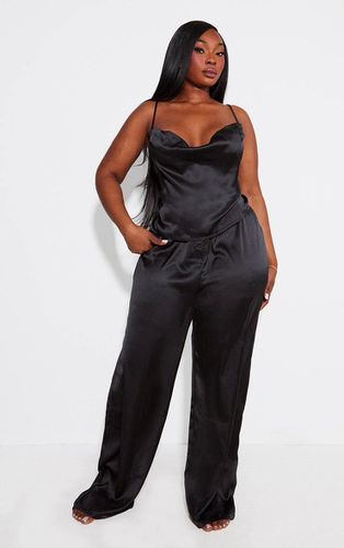 Womens Plus Satin Cowl Neck Cami and Button Trouser PJ Set - XXL - NastyGal UK (+IE) - Modalova