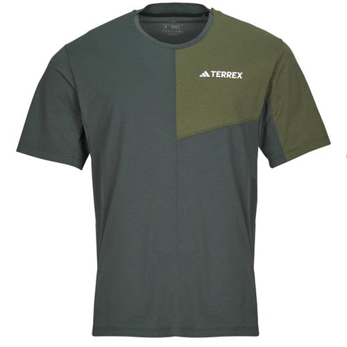 T-shirt adidas JE0395 - adidas - Modalova